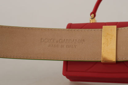 Elegante cinturón de cuero con accesorio para mini bolso