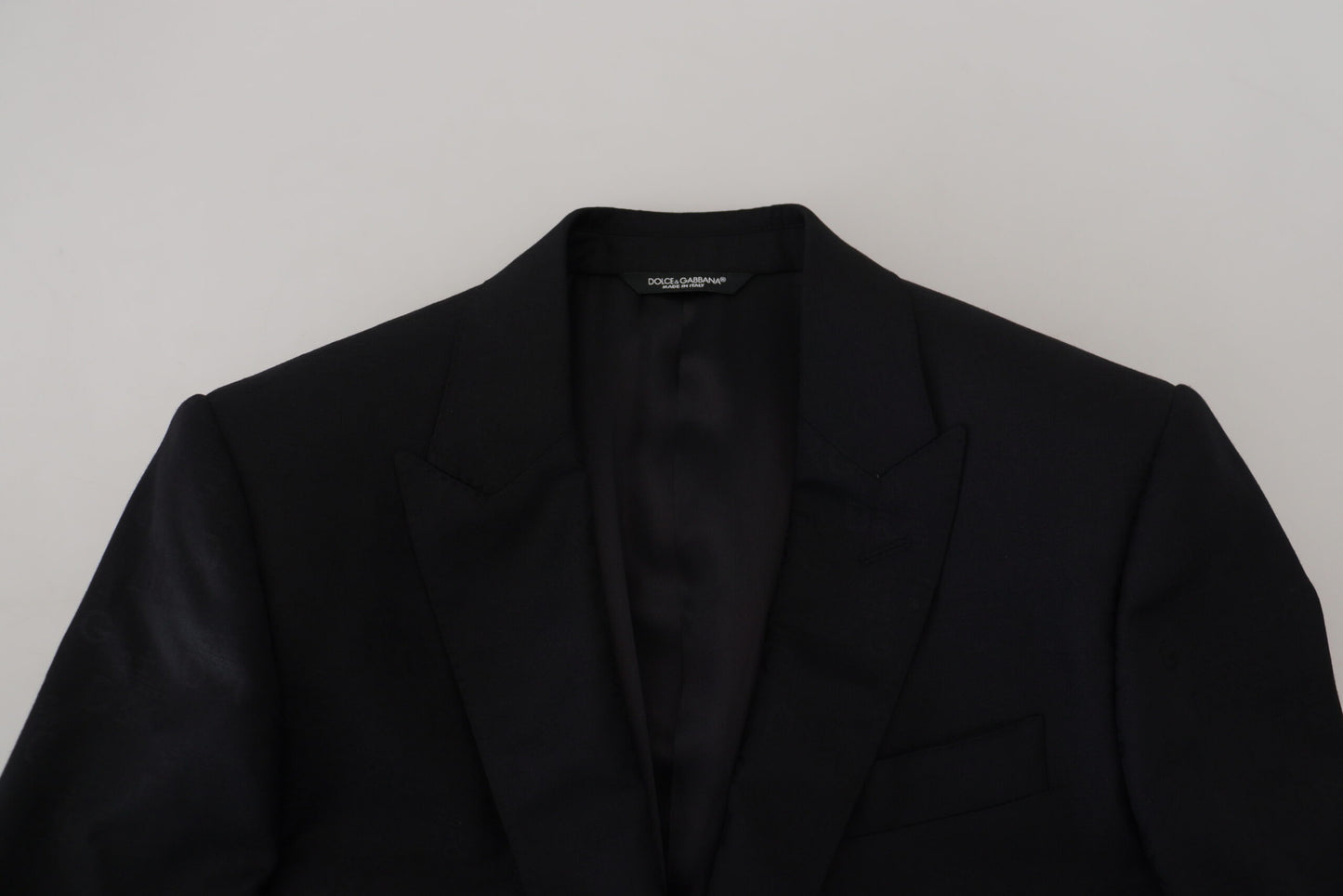Elegante blazer formal negro estilo Martini