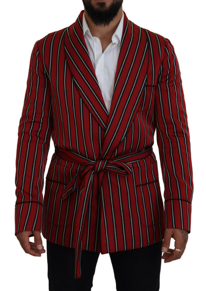 Elegante bata larga de rayas rojas, ropa de lujo