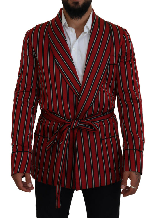 Elegante bata larga de rayas rojas, ropa de lujo