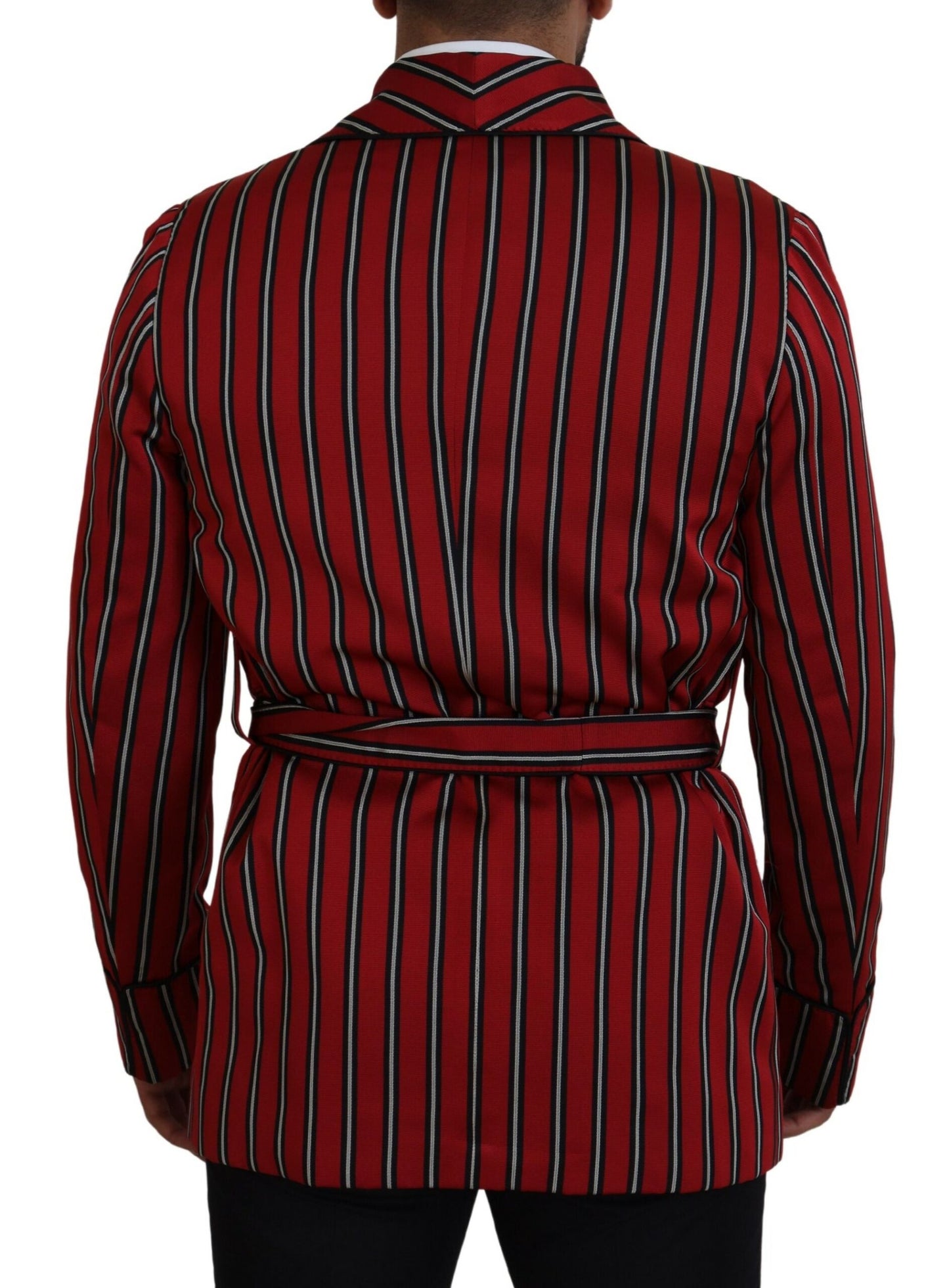 Elegante bata larga de rayas rojas, ropa de lujo