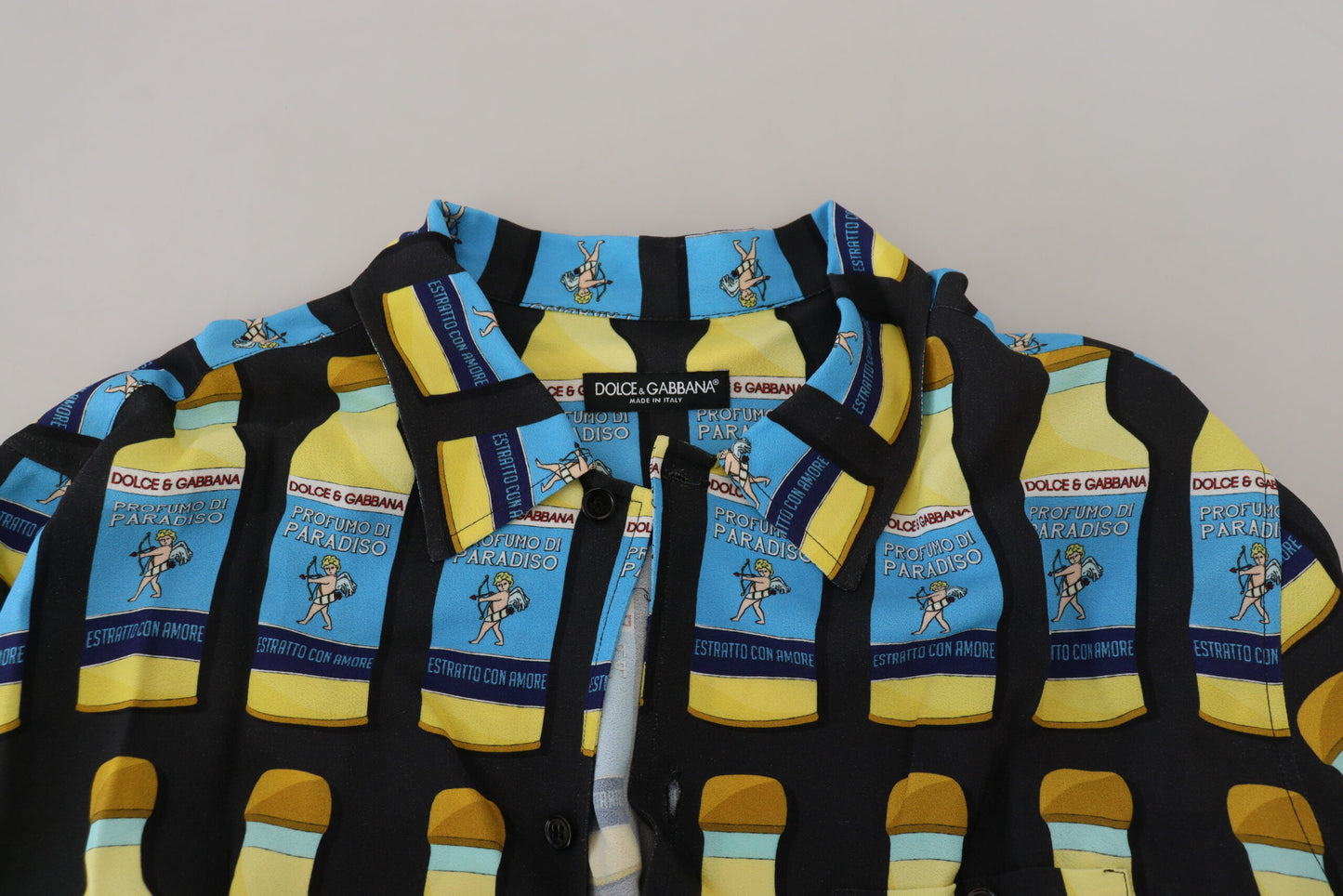 Camisa casual elegante con estampados múltiples