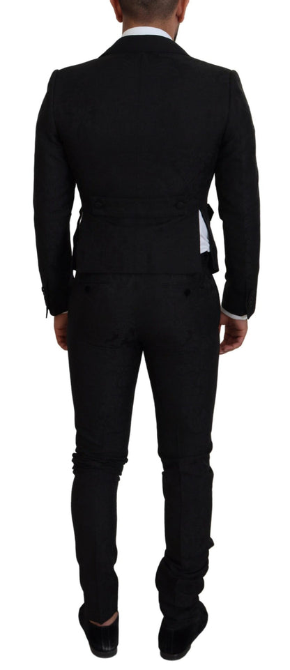 Elegante traje Martini negro para el hombre moderno