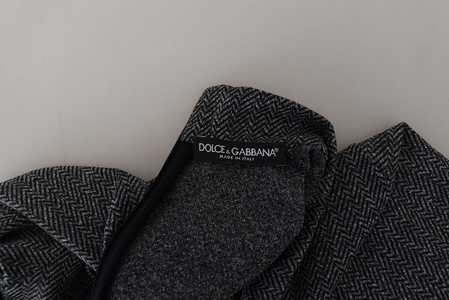 Suéter elegante gris oscuro
