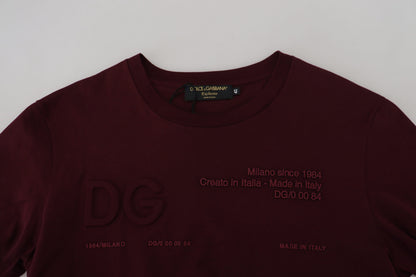 Elegante camiseta informal de cuello redondo en color granate