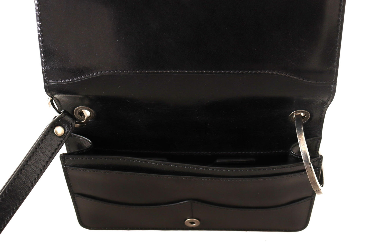 Elegante minicartera de piel en negro atemporal