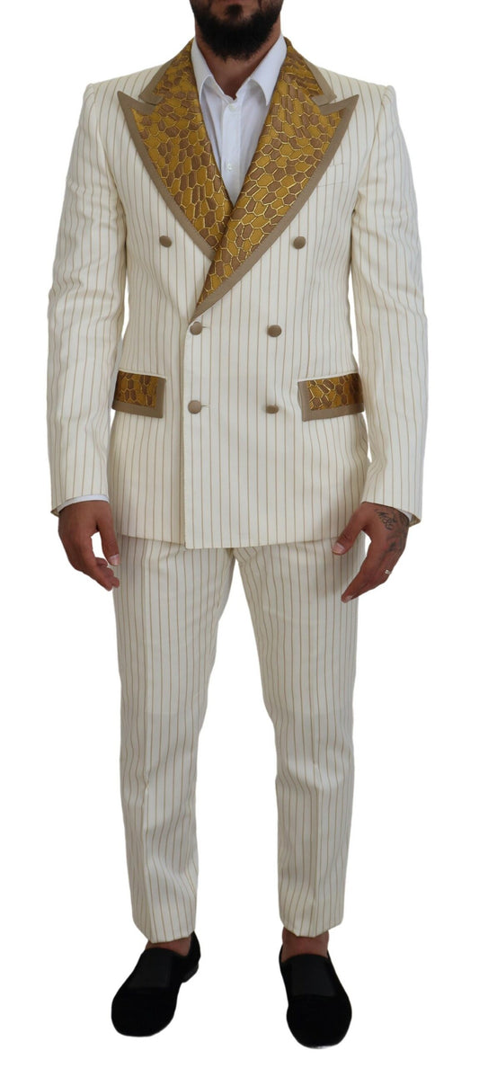 Elegante traje cruzado en blanco roto