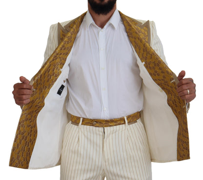 Elegante traje cruzado en blanco roto