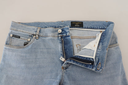 Pantalones vaqueros azul claro de corte entallado y elegantes