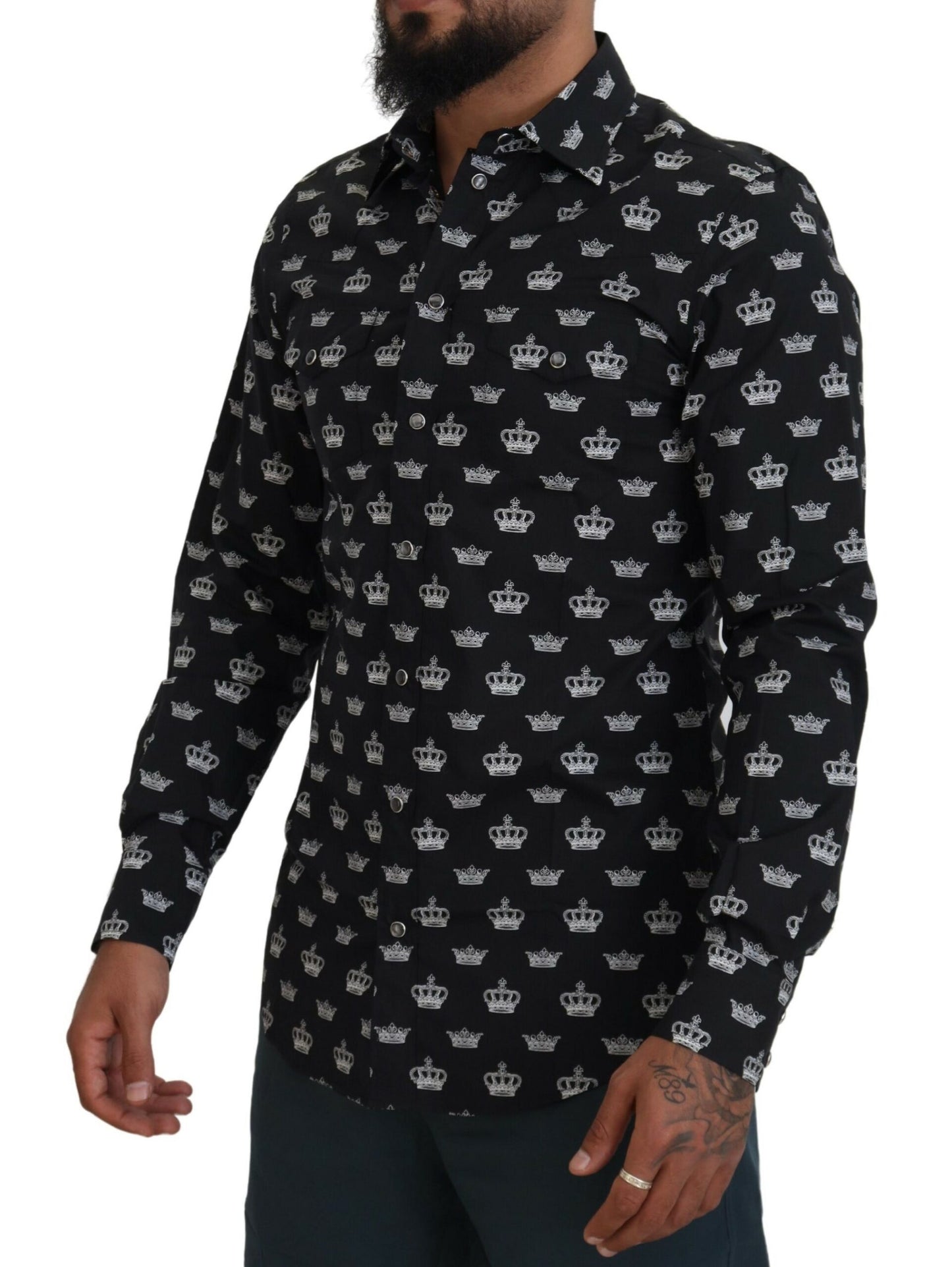 Camisa formal elegante de corte entallado con estampado de corona