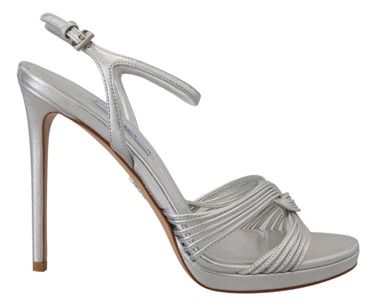 Sandalias elegantes de tacón de aguja plateado