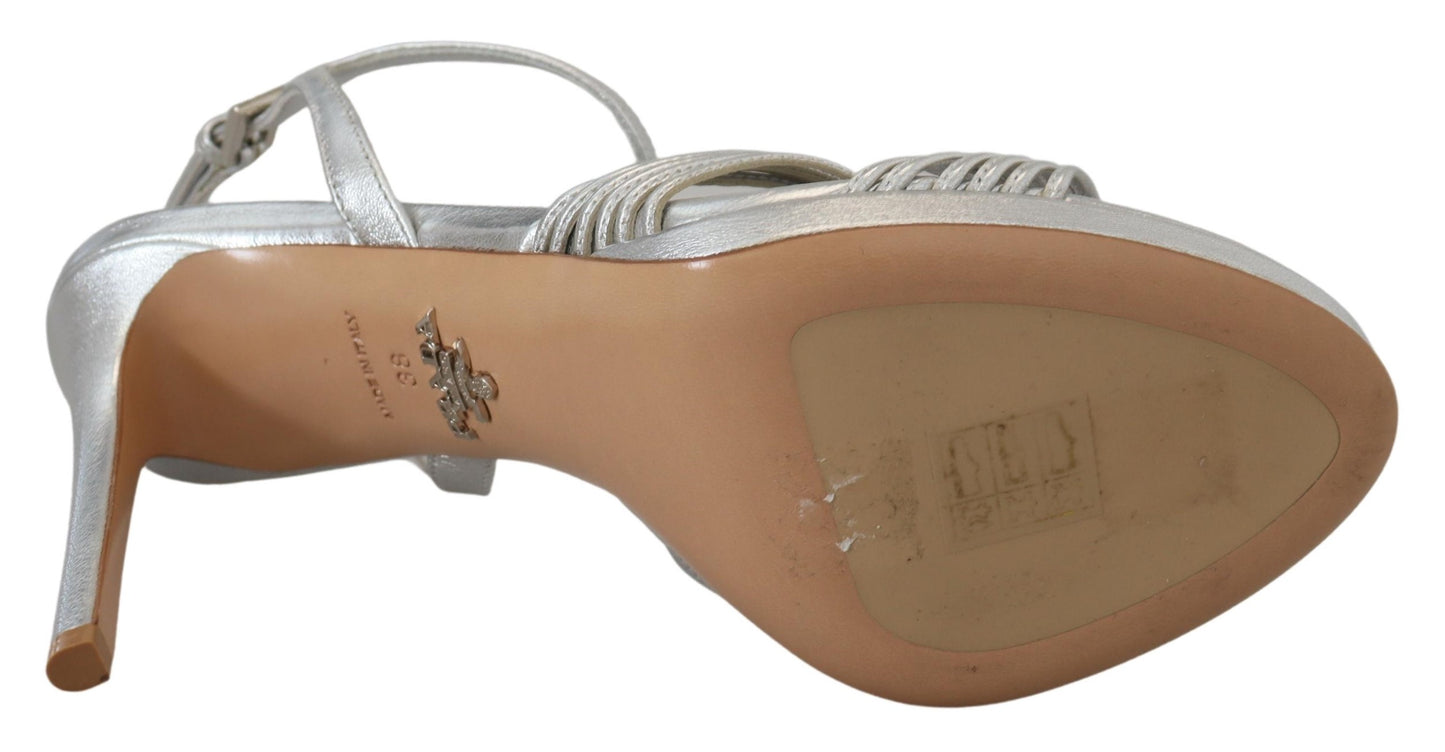 Sandalias elegantes de tacón de aguja plateado