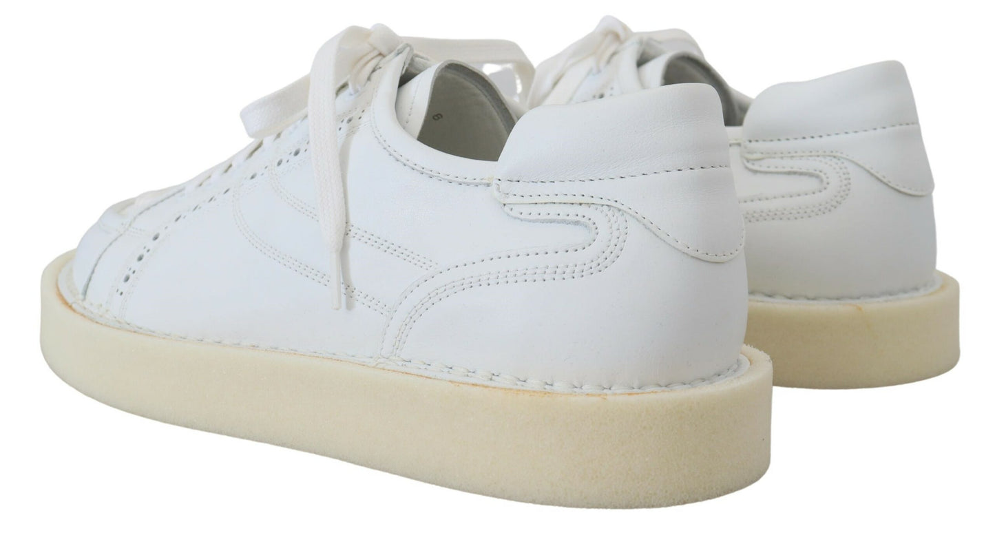 Elegantes zapatillas blancas Oxford de caña baja