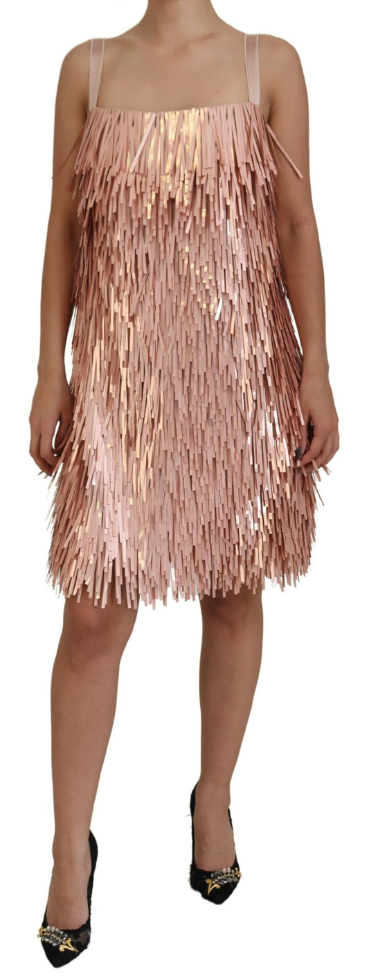 Elegante vestido rosa de corte A con oropel