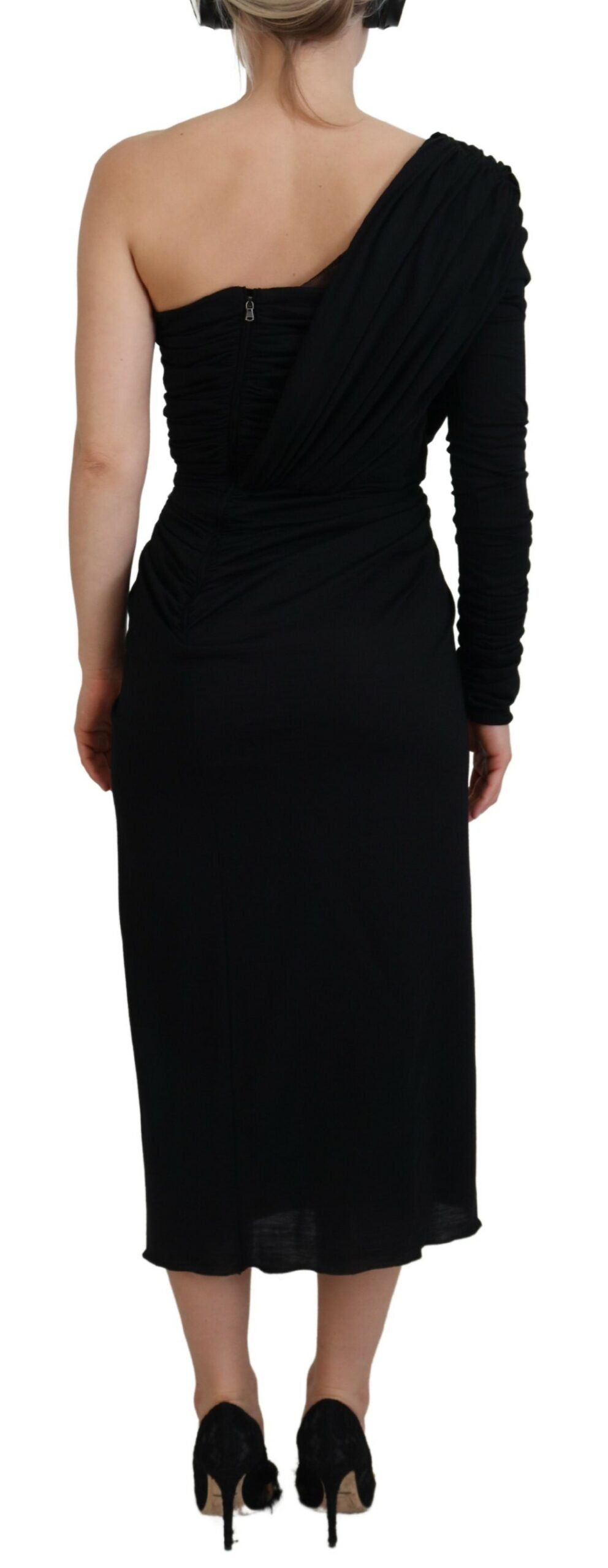 Elegante vestido midi de un solo hombro