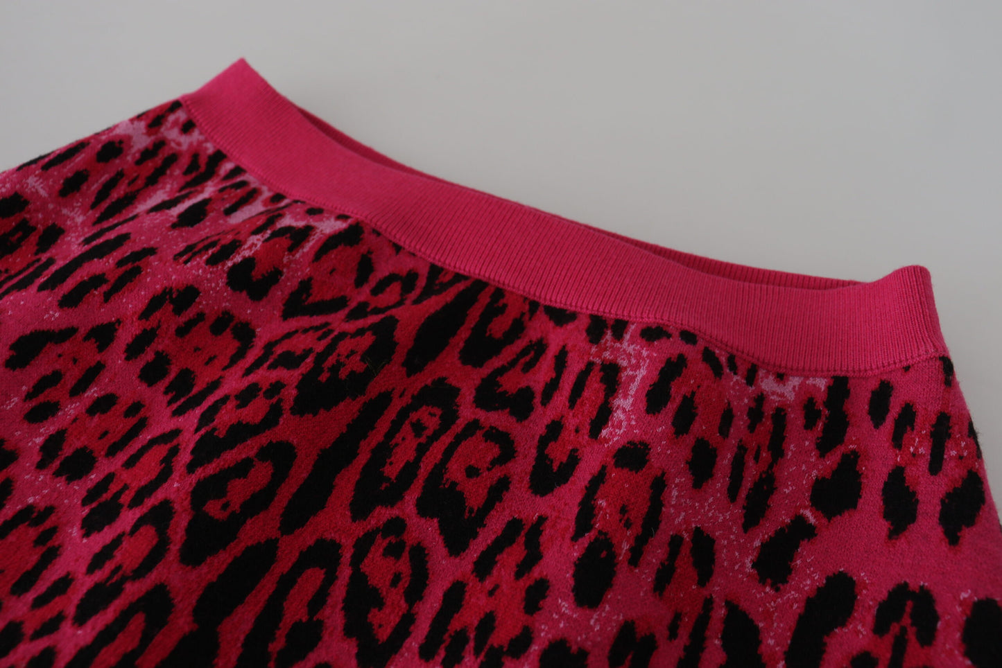 Minifalda elegante de leopardo rosa con cintura alta