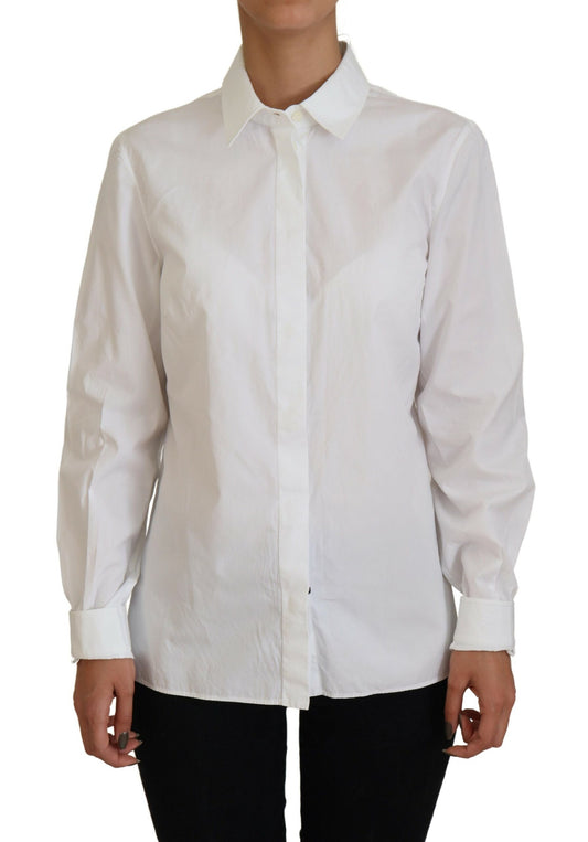 Elegante blusa blanca de algodón con botones