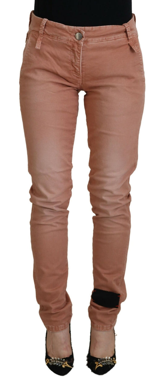 Pantalones elásticos de algodón de corte entallado y elegantes