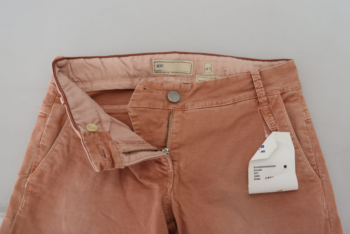 Pantalones elásticos de algodón de corte entallado y elegantes