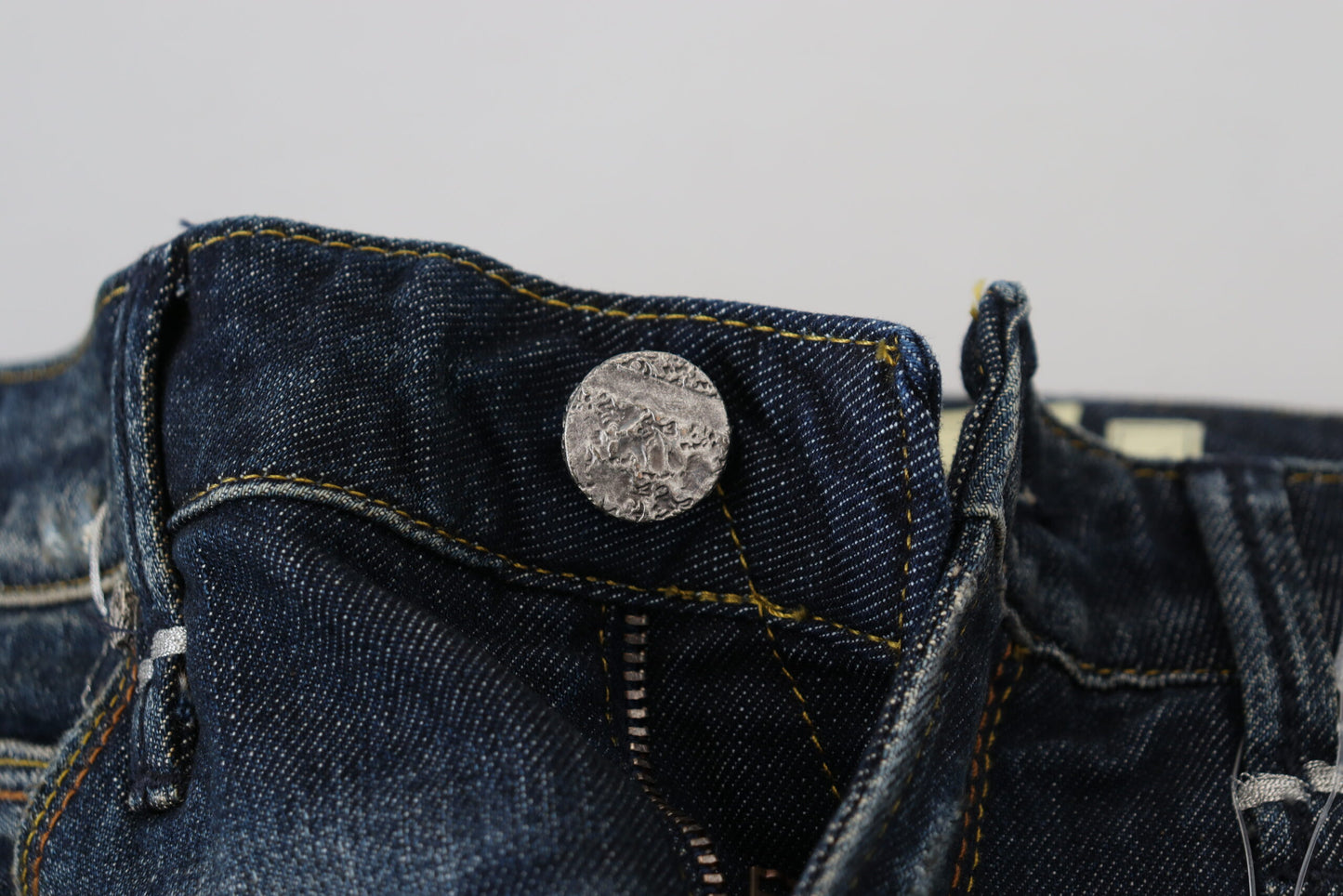 Pantalones vaqueros elegantes de cintura baja y corte entallado