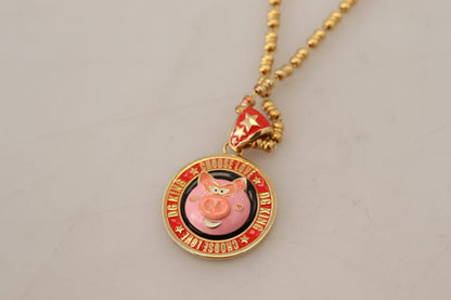 Elegante collar de cadena con dijes dorados