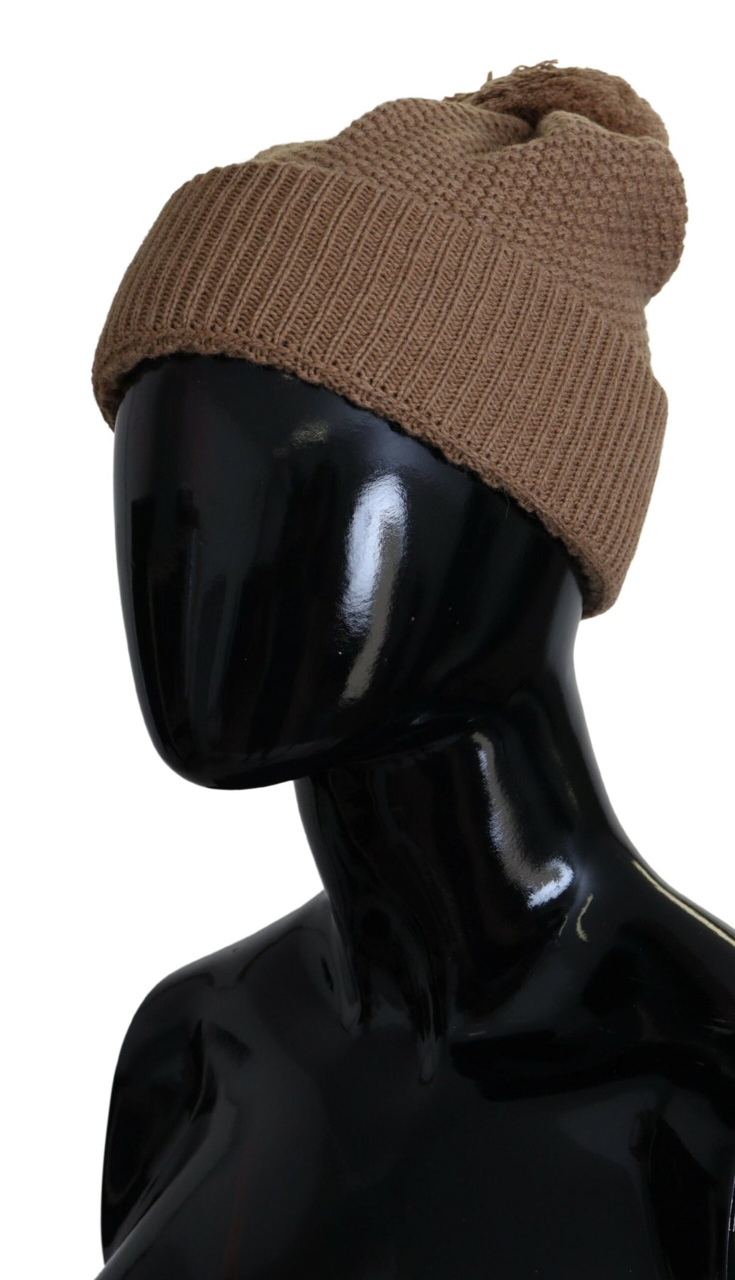 Elegante gorro de punto color camello con detalle de piel