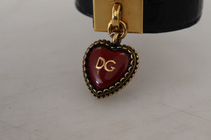 Elegante pulsera de cuero negro con detalles dorados