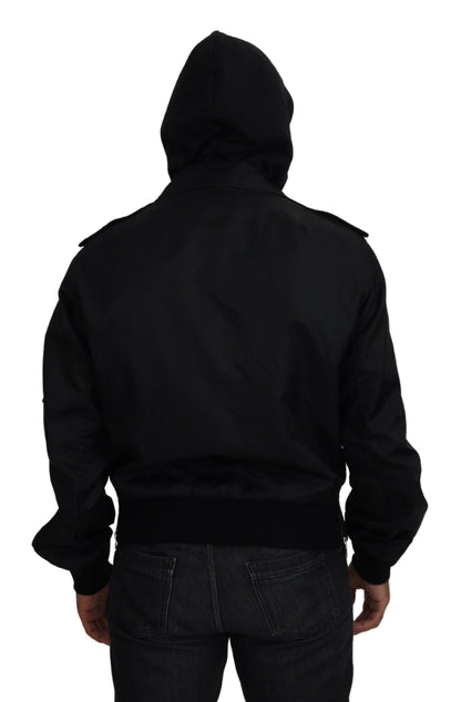 Chaqueta bomber con capucha negra elegante