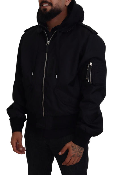 Chaqueta bomber con capucha negra elegante