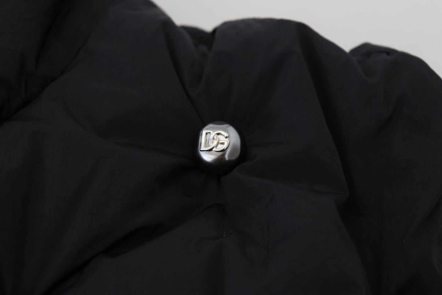 Elegante chaqueta chaleco negra sin mangas