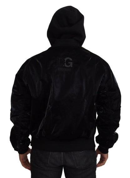 Elegante chaqueta bomber negra con capucha