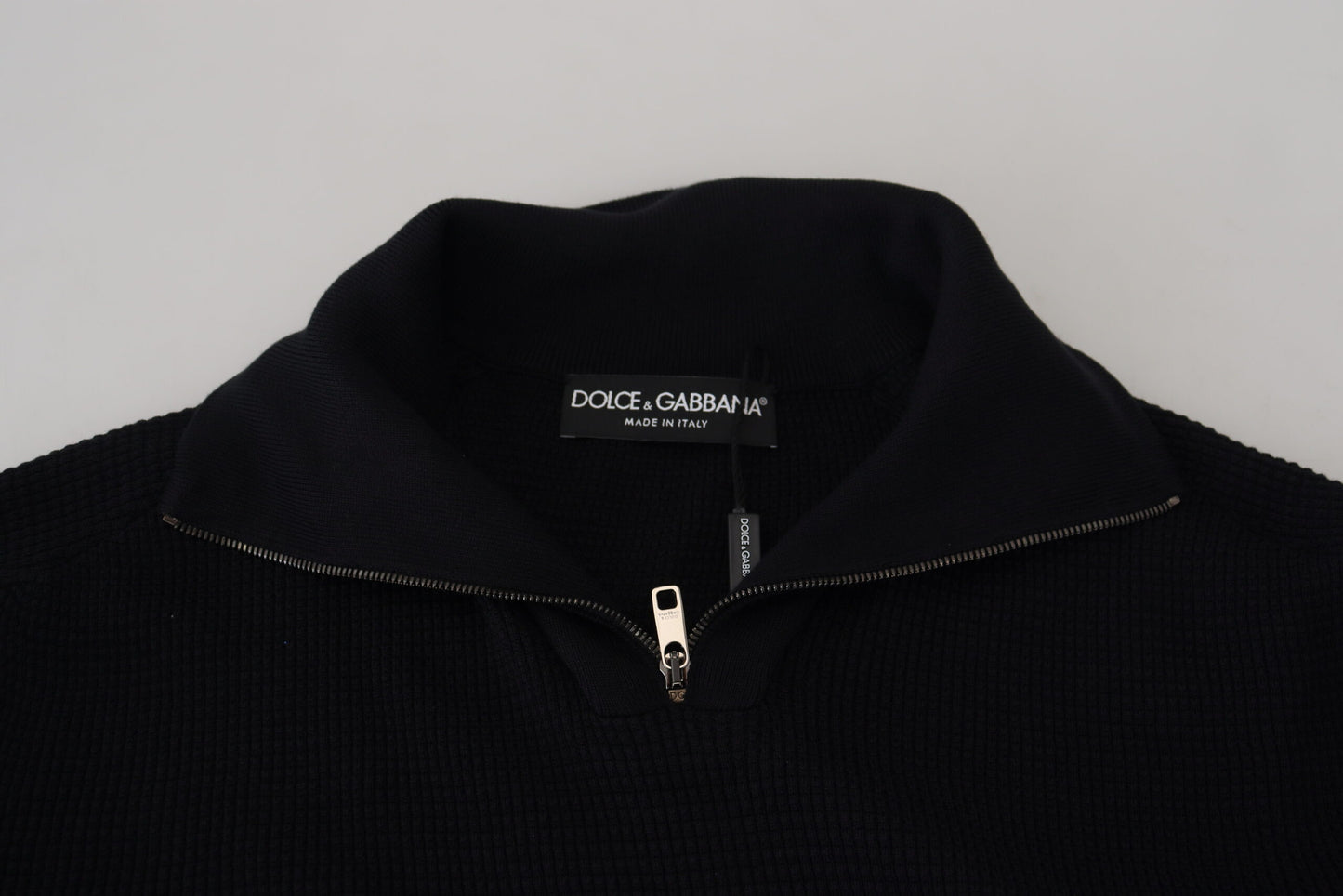 Suéter negro elegante de mezcla de seda
