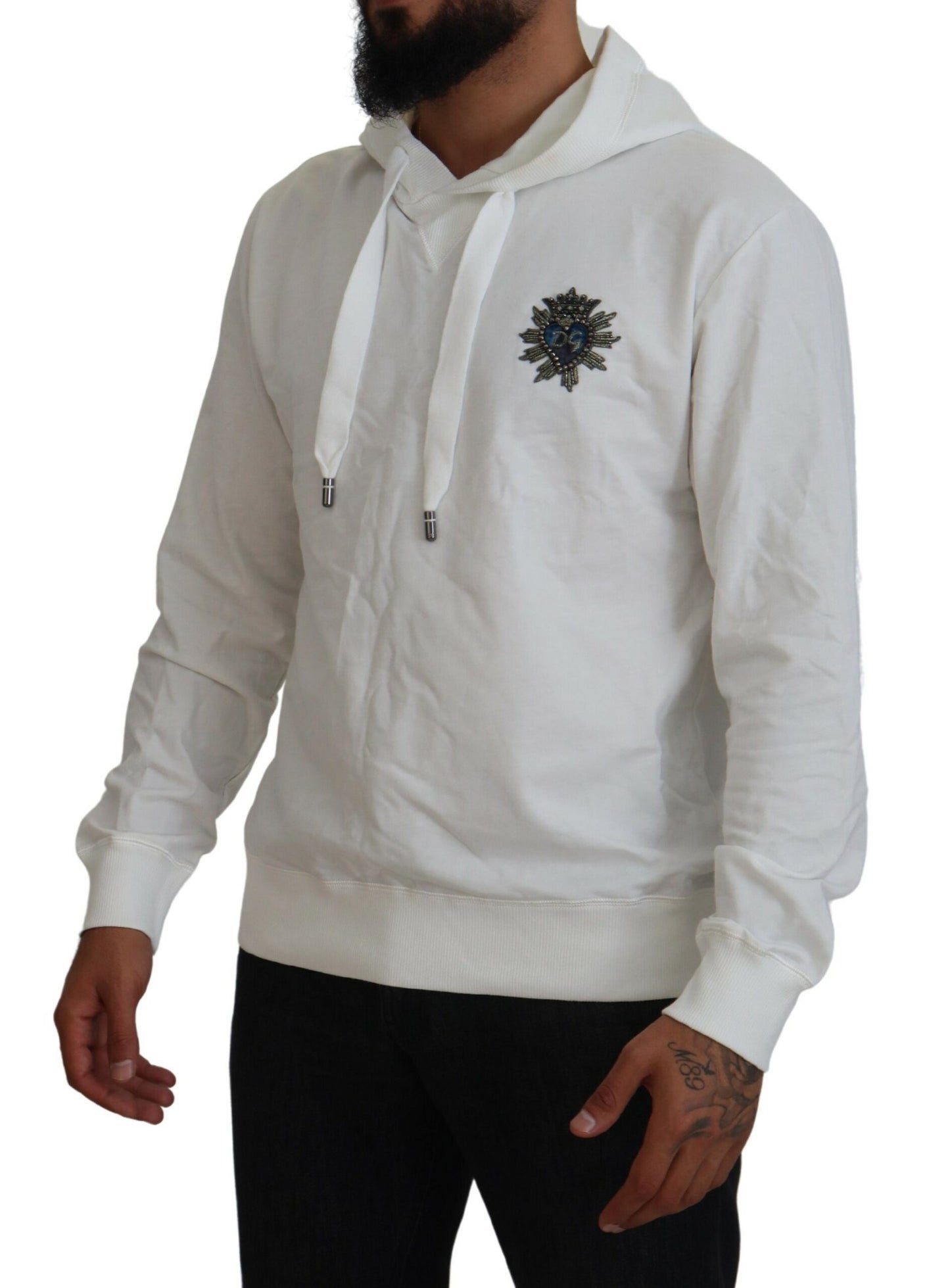 Sudadera con capucha y logotipo blanco elegante