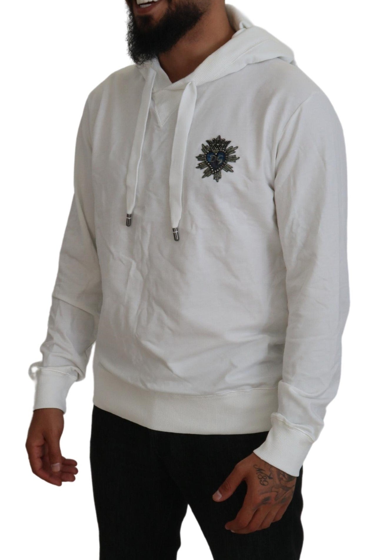 Sudadera con capucha y logotipo blanco elegante