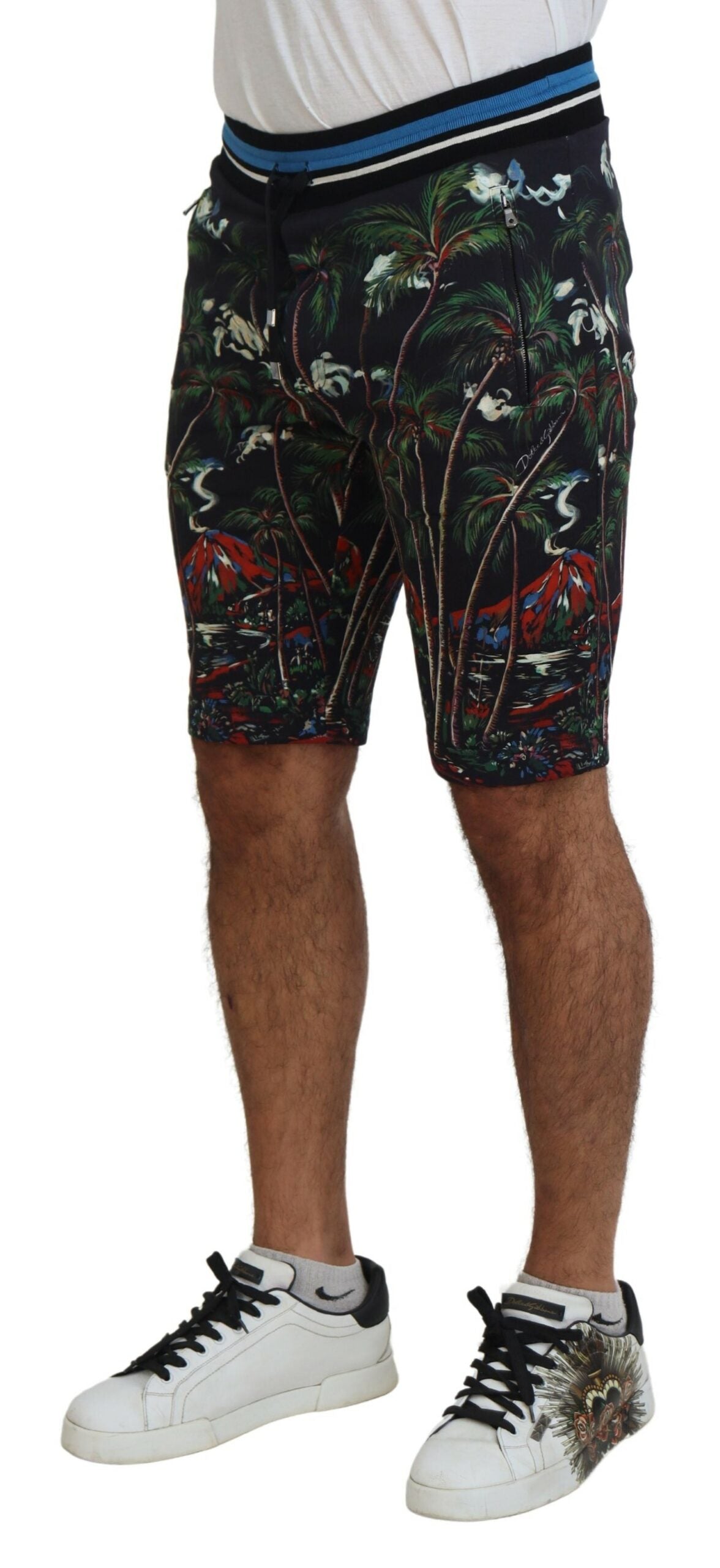 Shorts casuales hasta la rodilla con estampado de volcán