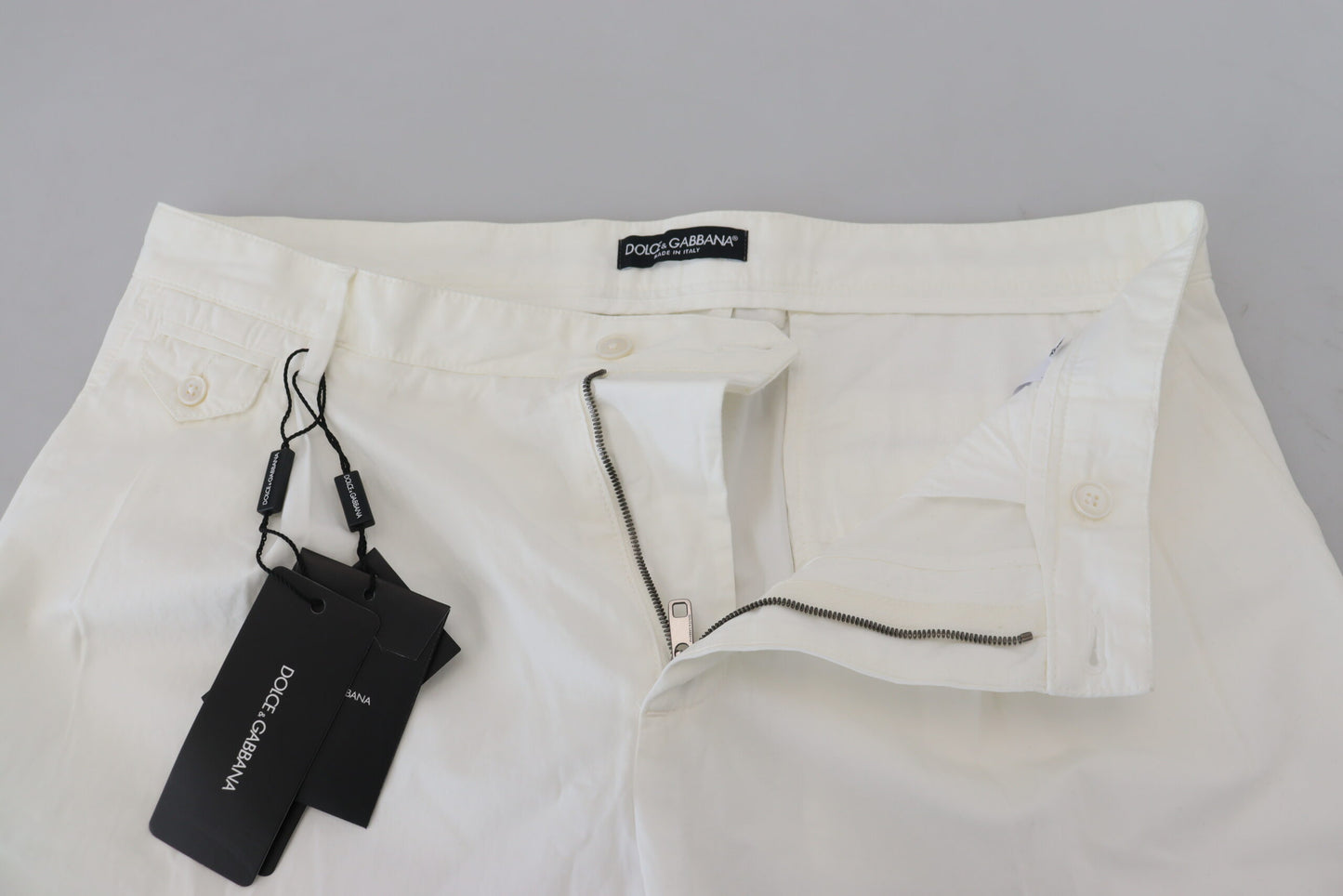 Elegantes pantalones chinos de algodón blanco