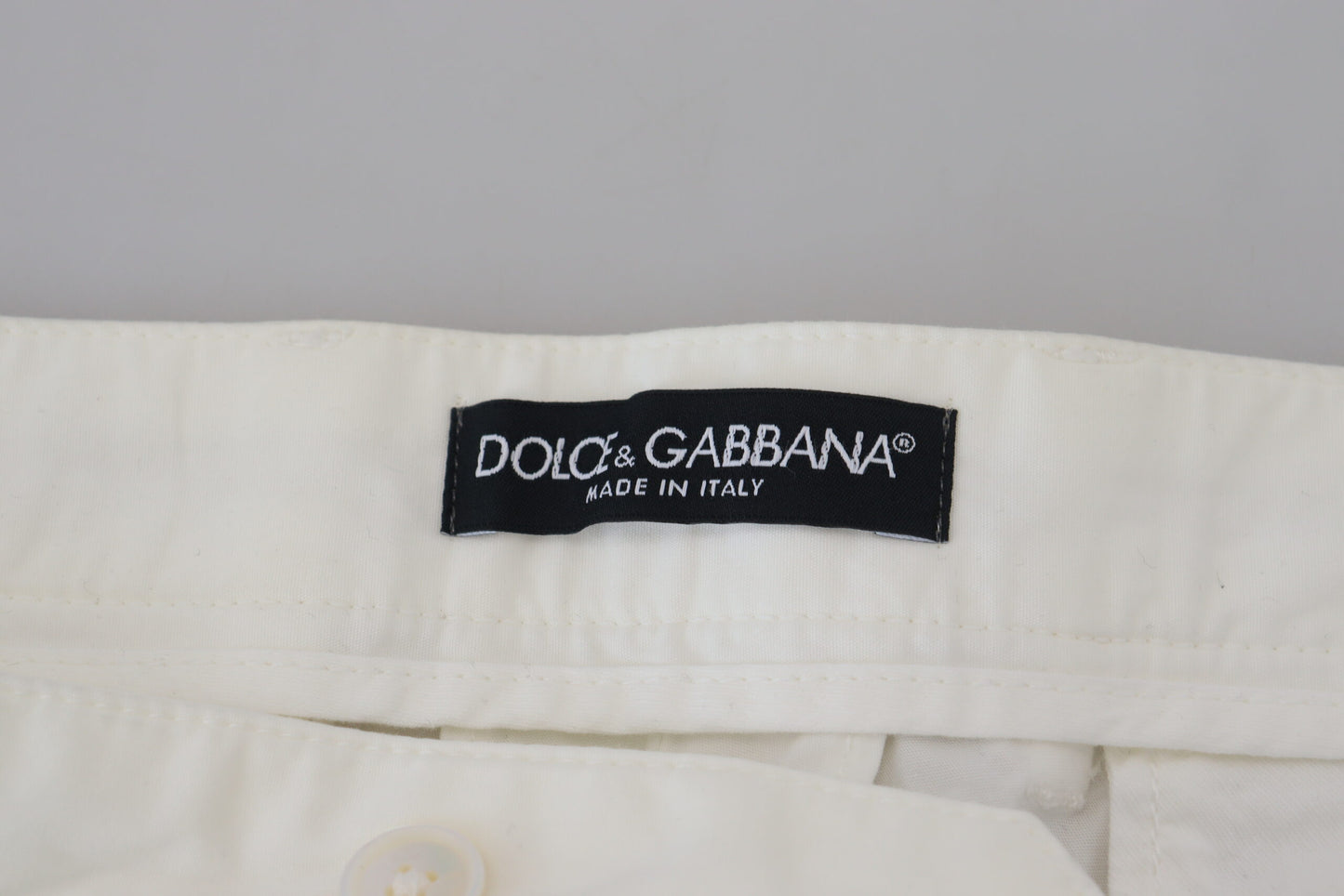 Elegantes pantalones chinos de algodón blanco