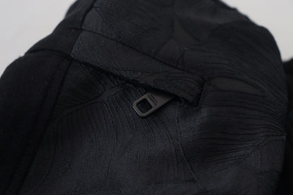 Elegantes pantalones deportivos negros para el hombre moderno