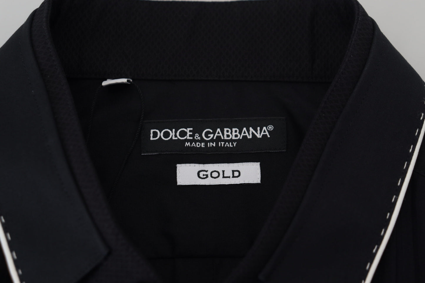 Camisa de vestir elegante de esmoquin de corte entallado