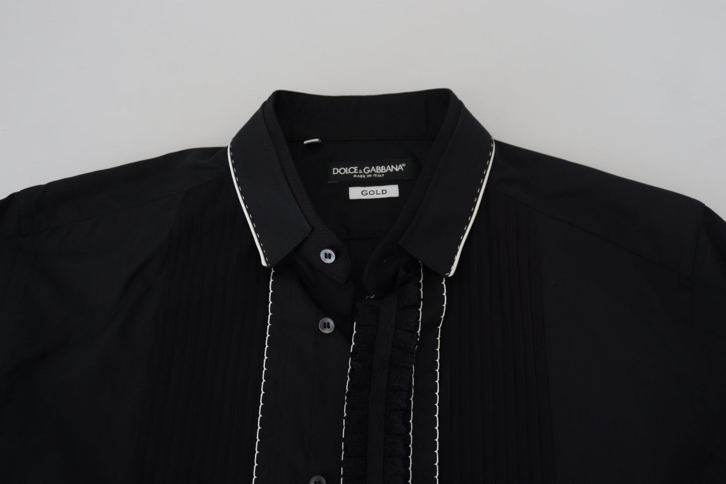 Camisa de vestir elegante de esmoquin de corte entallado