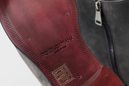 Elegantes botas Chelsea de piel gris