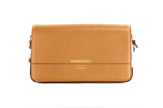 Bolso de mano Grace pequeño color nuez moscada de piel lisa con solapa y bandolera