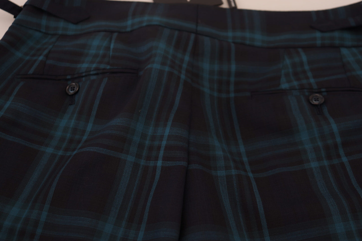 Elegantes pantalones de vestir de lana a cuadros