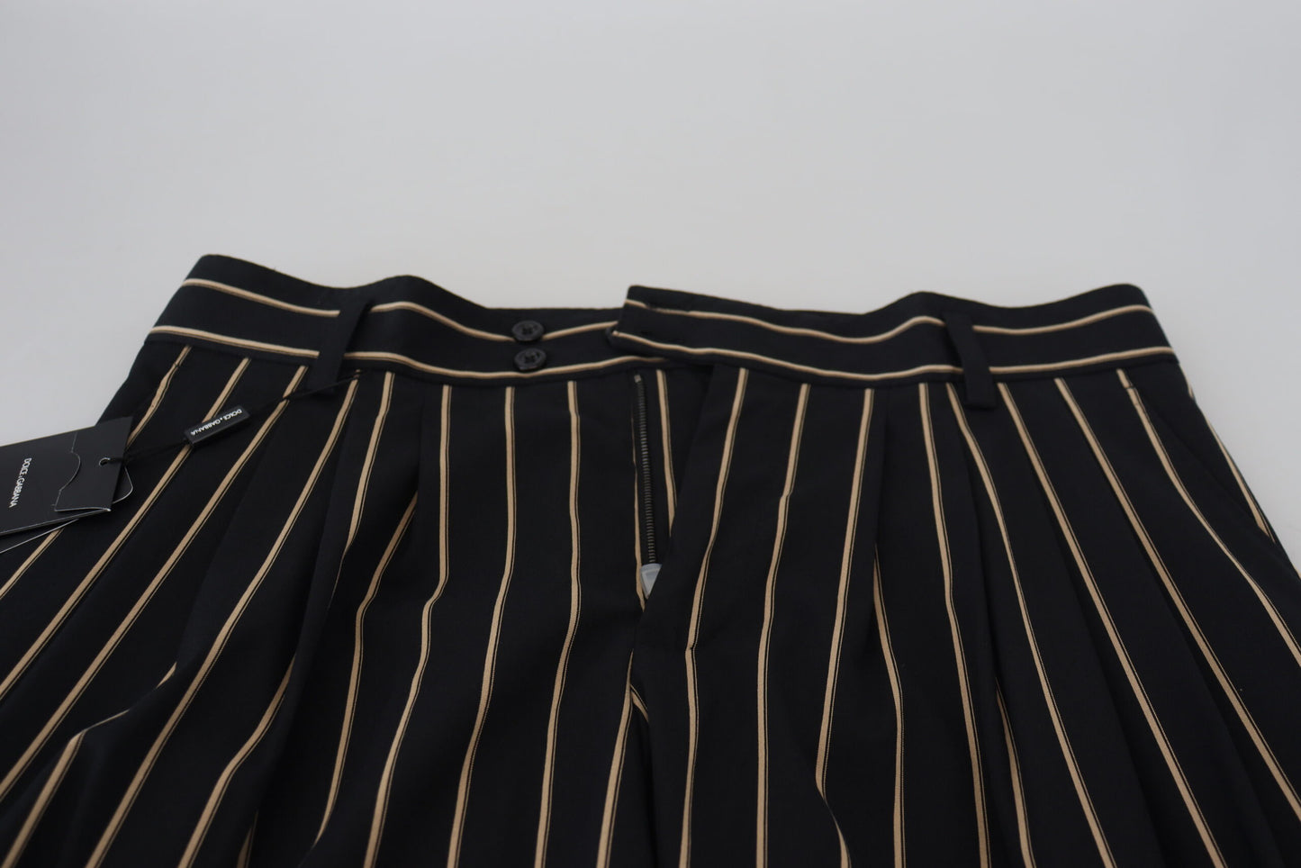 Pantalones chinos elegantes de rayas cónicas