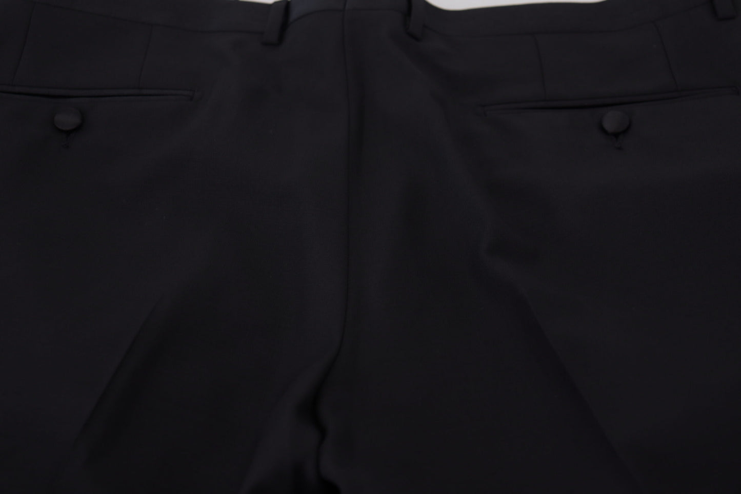 Pantalones de vestir negros elegantes de corte entallado