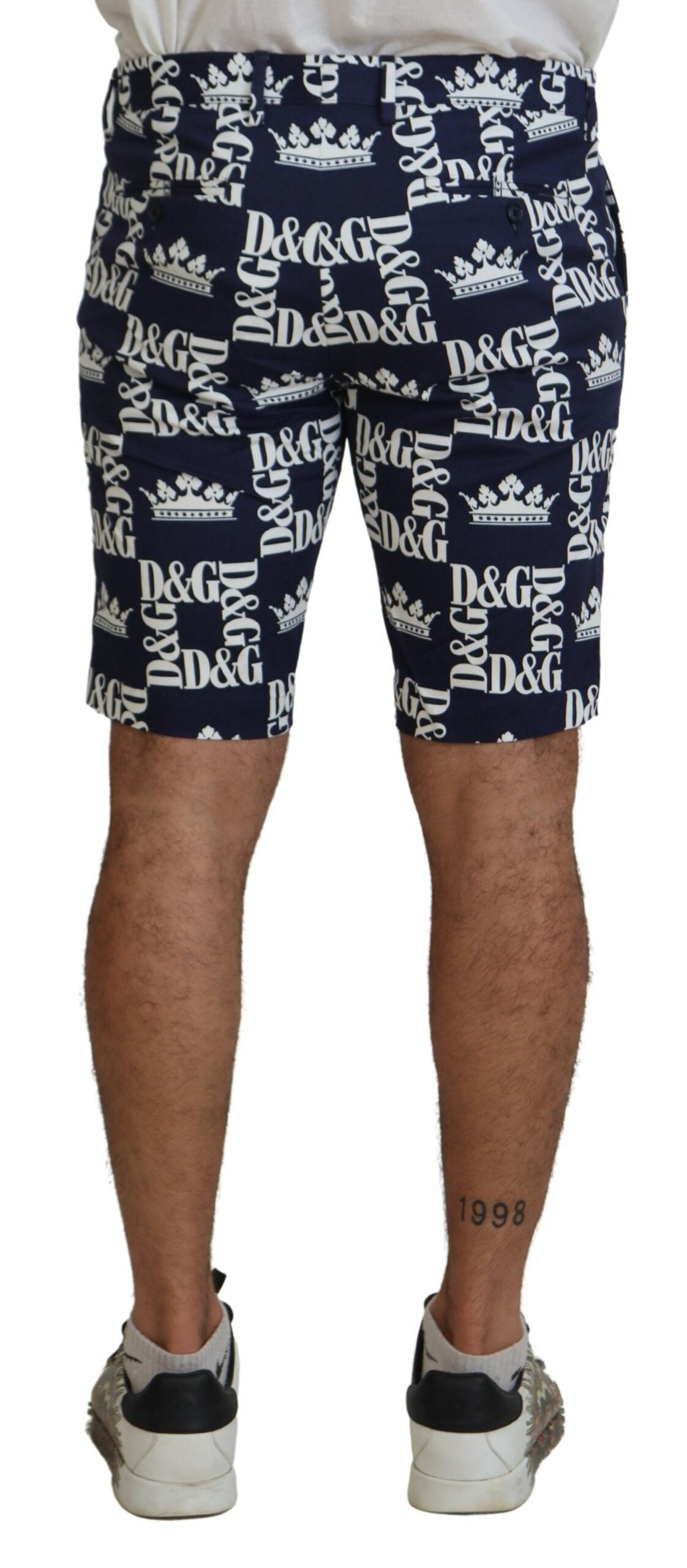 Pantalones cortos chinos casuales con estampado de corona