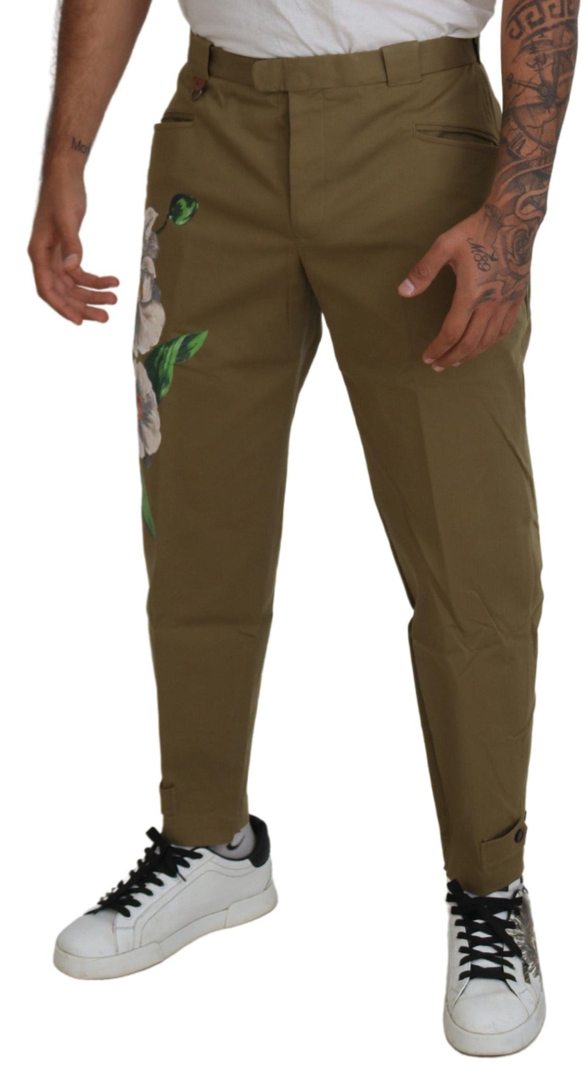 Exquisitos pantalones chinos beige con estampado floral