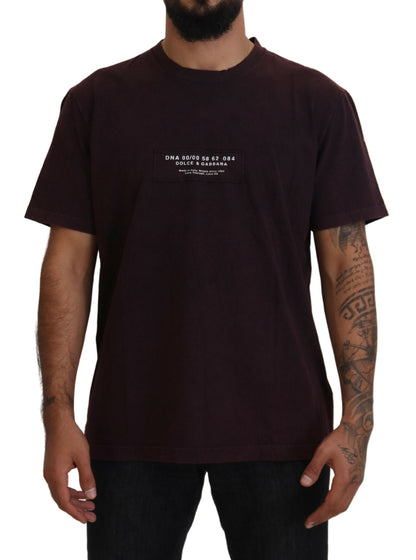 Elegante camiseta burdeos de cuello redondo