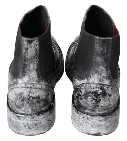 Elegantes botines Chelsea negros descoloridos