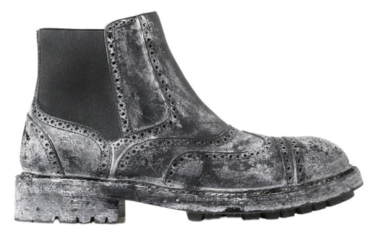 Elegantes botines Chelsea negros descoloridos